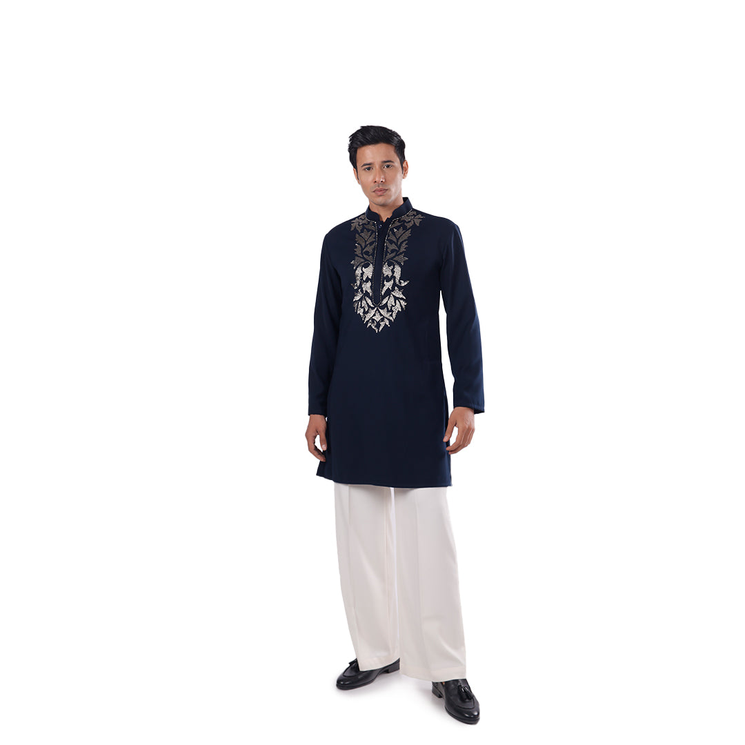 Front view of navy blue kurta