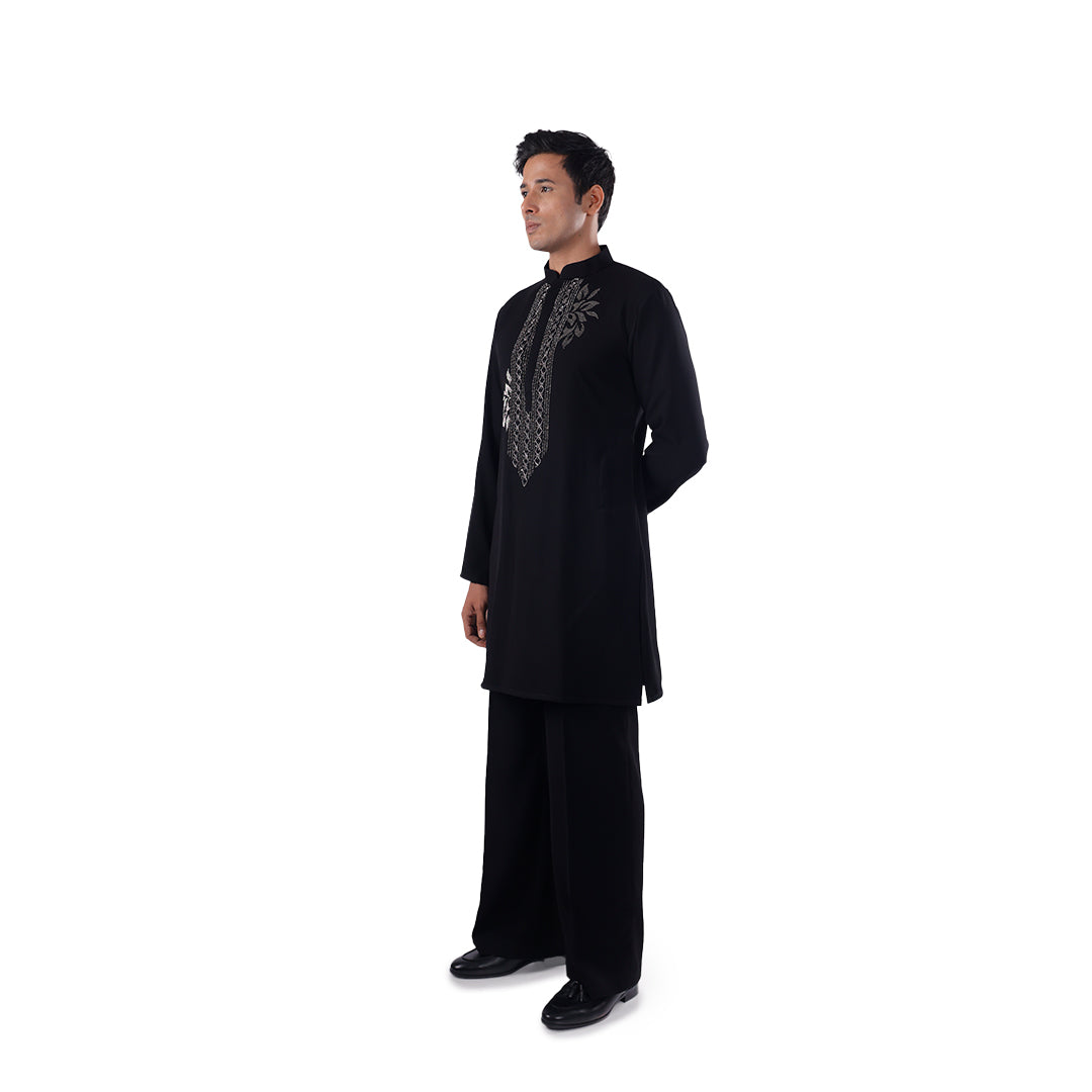 Side view of contemporary kurta